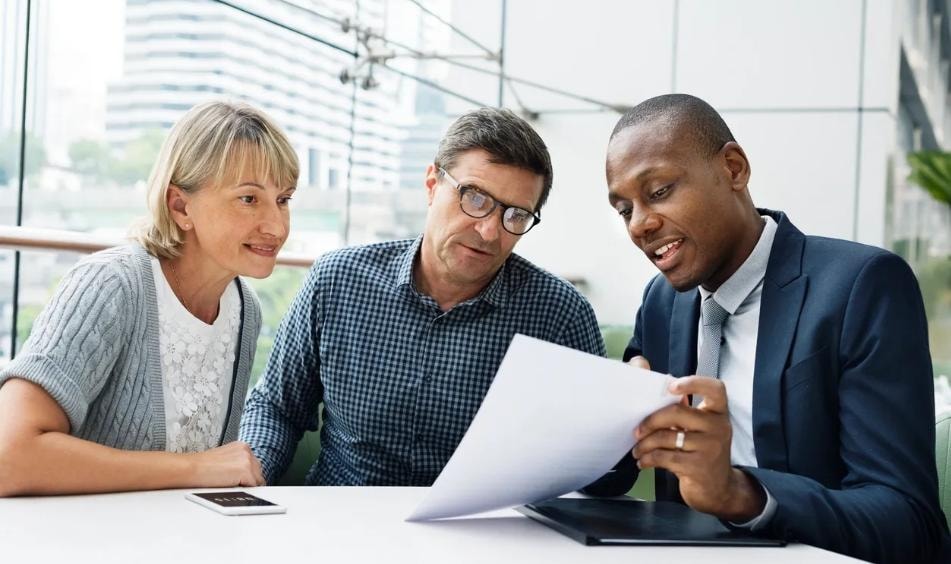 MM Advisory team consulting with clients